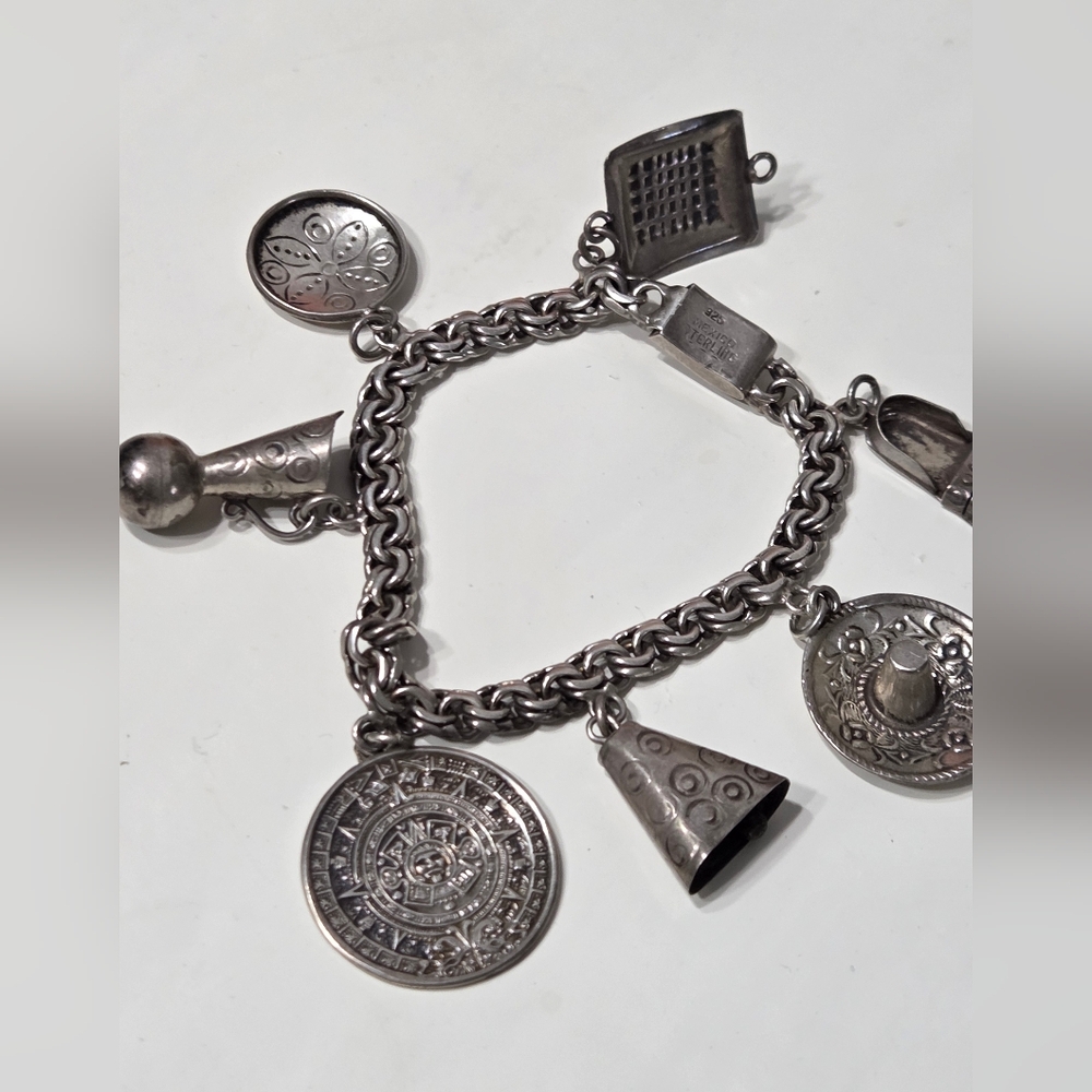 Vintage Antique Mexican Sterling 925 Silver 7 Charm Double Links Chain Bracelet